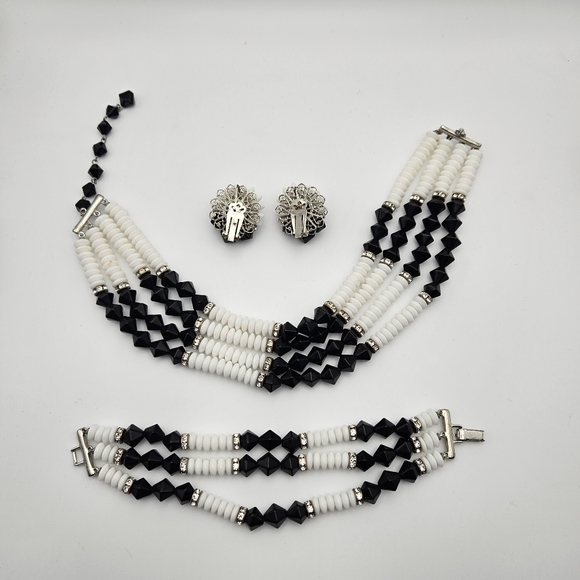Vintage Milk And Black Glass Multi Strand Choker Necklace, Bracelet, Earring Set - Picture 2 of 3